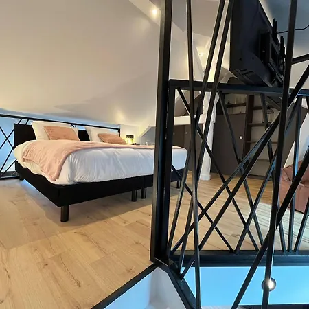 Aux Quatre Petits Clos Apartment